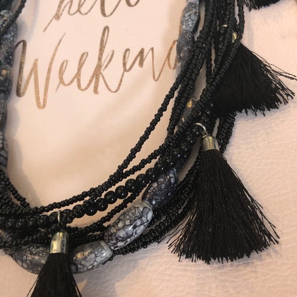 Beaded Tassel Necklace! 🖤 - Picture 4 of 5